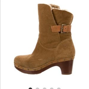 Ugg Lynnea Fur wood heel boots size 9